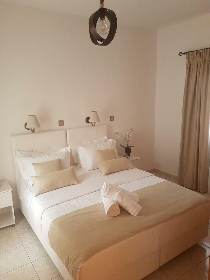 Santorini Family Apartments Kamári 외부 사진