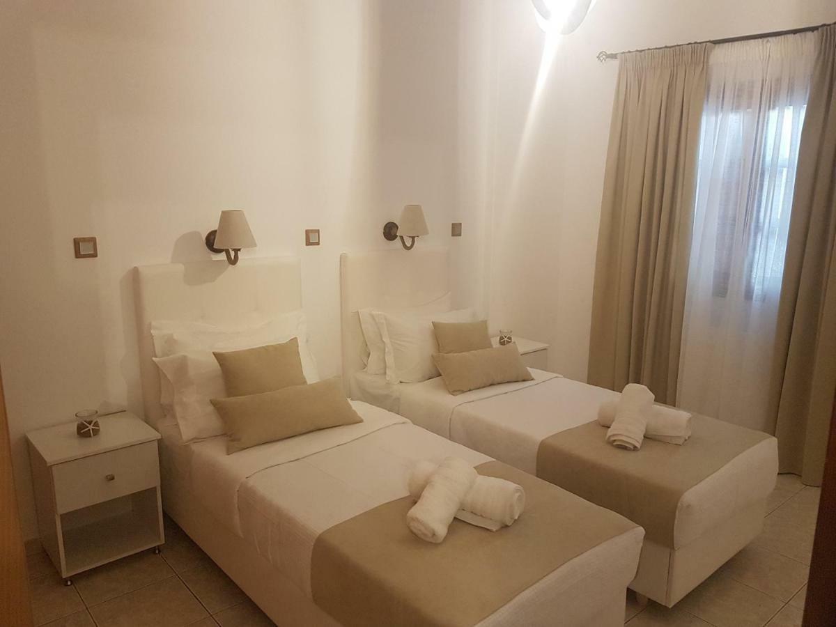 Santorini Family Apartments Kamári 외부 사진