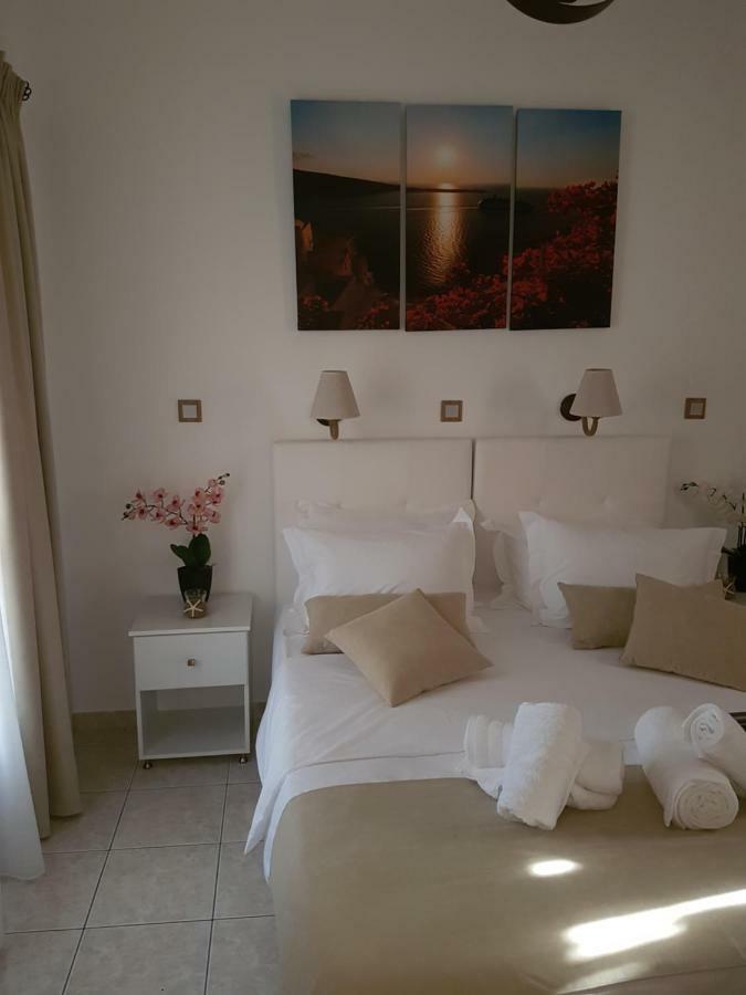 Santorini Family Apartments Kamári 외부 사진